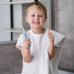 Porodo Lifestyle Kids Electric Toothbrush 350mAh with 3 Cleaning Modes - Pink - Image 3